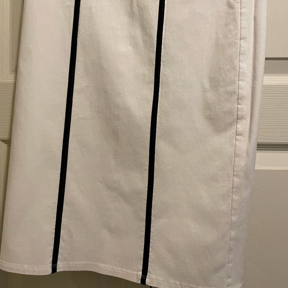 Woman pencil skirt pre loved like new - Picture 13 of 14